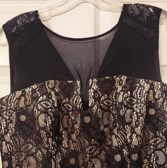 Laundry by Sheli Segal black floral lace sheer sleeves mini cocktail dress sz 6 - Picture 3 of 6